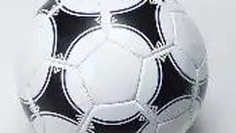 杨瀚森半场表现欠佳：仅上场3分59秒，得分仅2分助攻1次